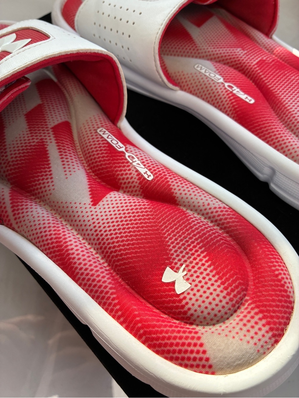Under Armour Women’s Ignite VIII 4D Foam Red White Adjustable Slide Sandals - Picture 7 of 16